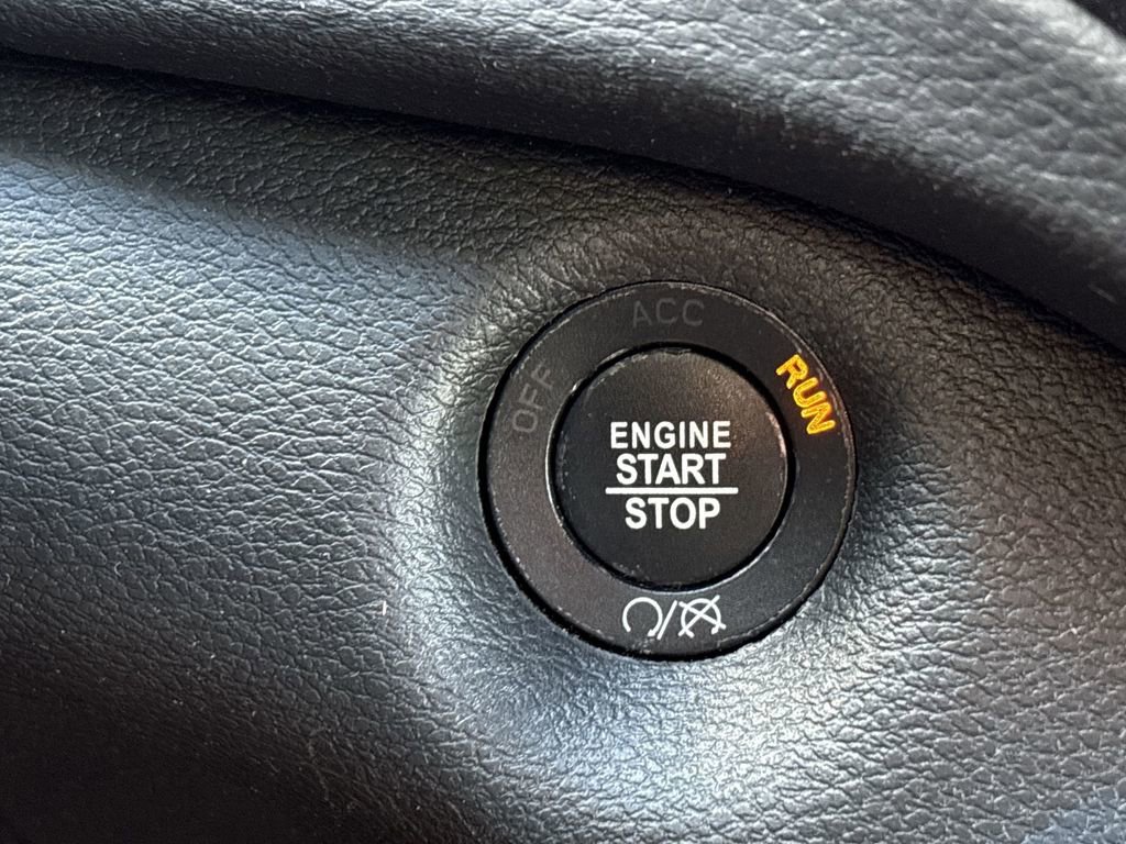 Used 2021 Jeep Cherokee Latitude Lux 80th Anniv w/ Quick Order Package 26U 80TH image 19