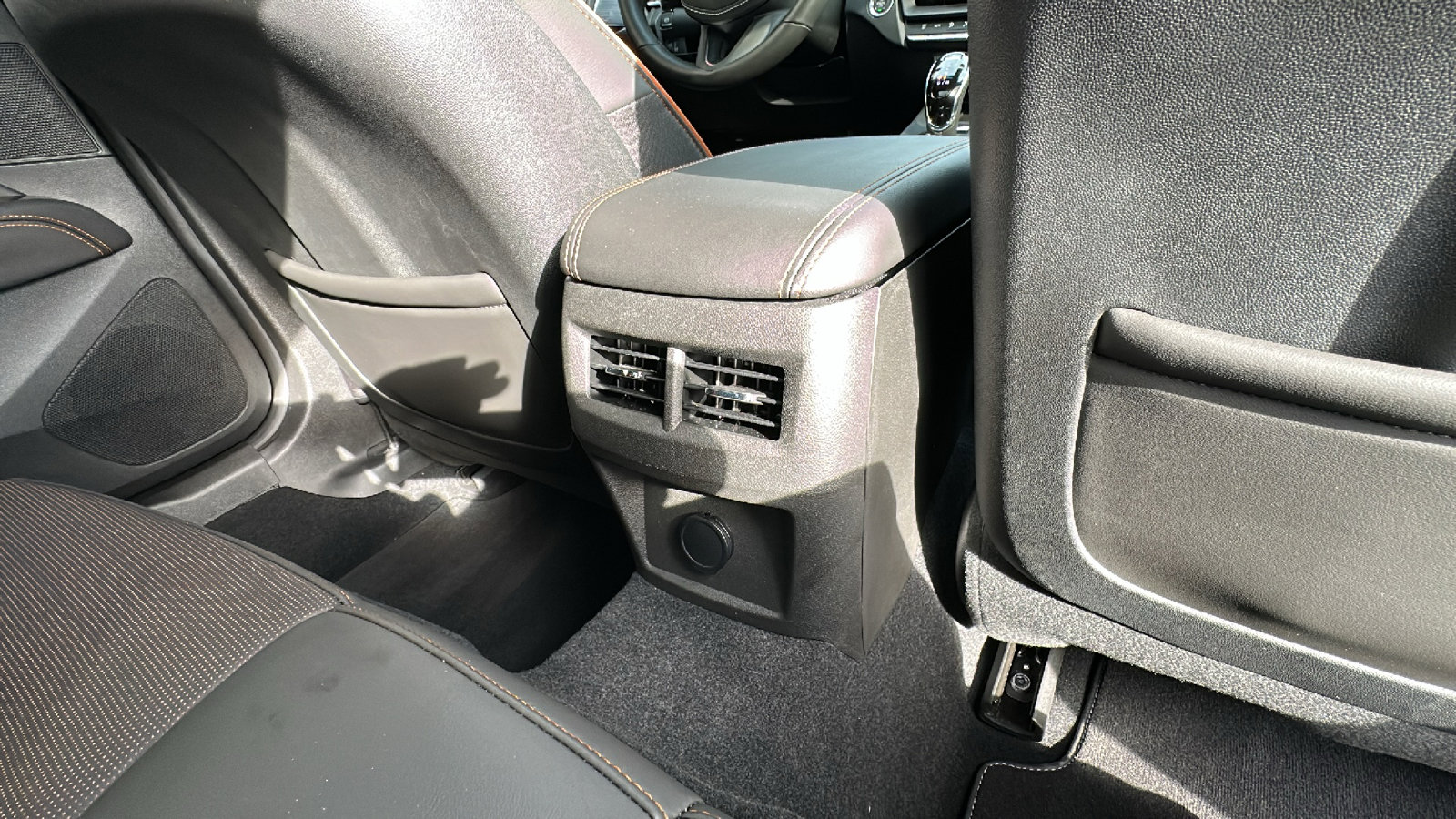 Used 2025 Cadillac CT4 V w/ LPO, ONYX Package image 26