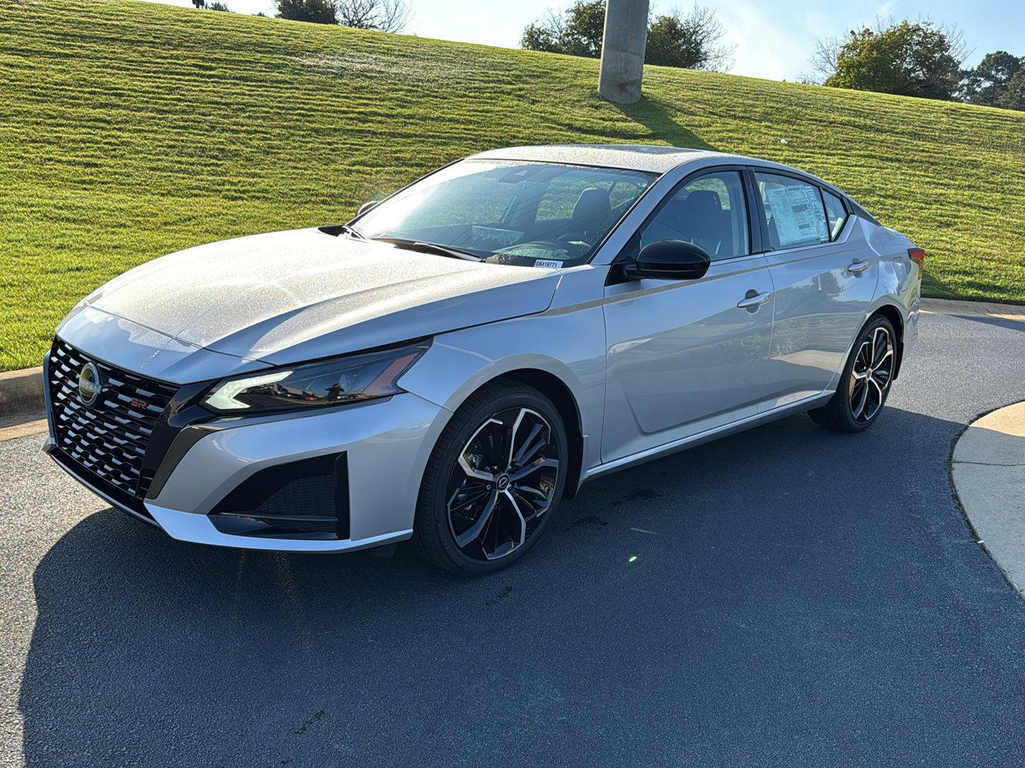 New 2025 Nissan Altima 2.5 SR w/ SR Premium Package