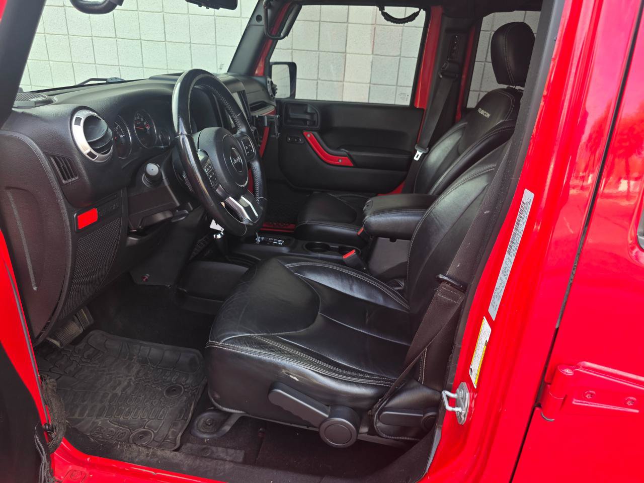 Used 2016 Jeep Wrangler Unlimited Rubicon AWD/4WD image 27