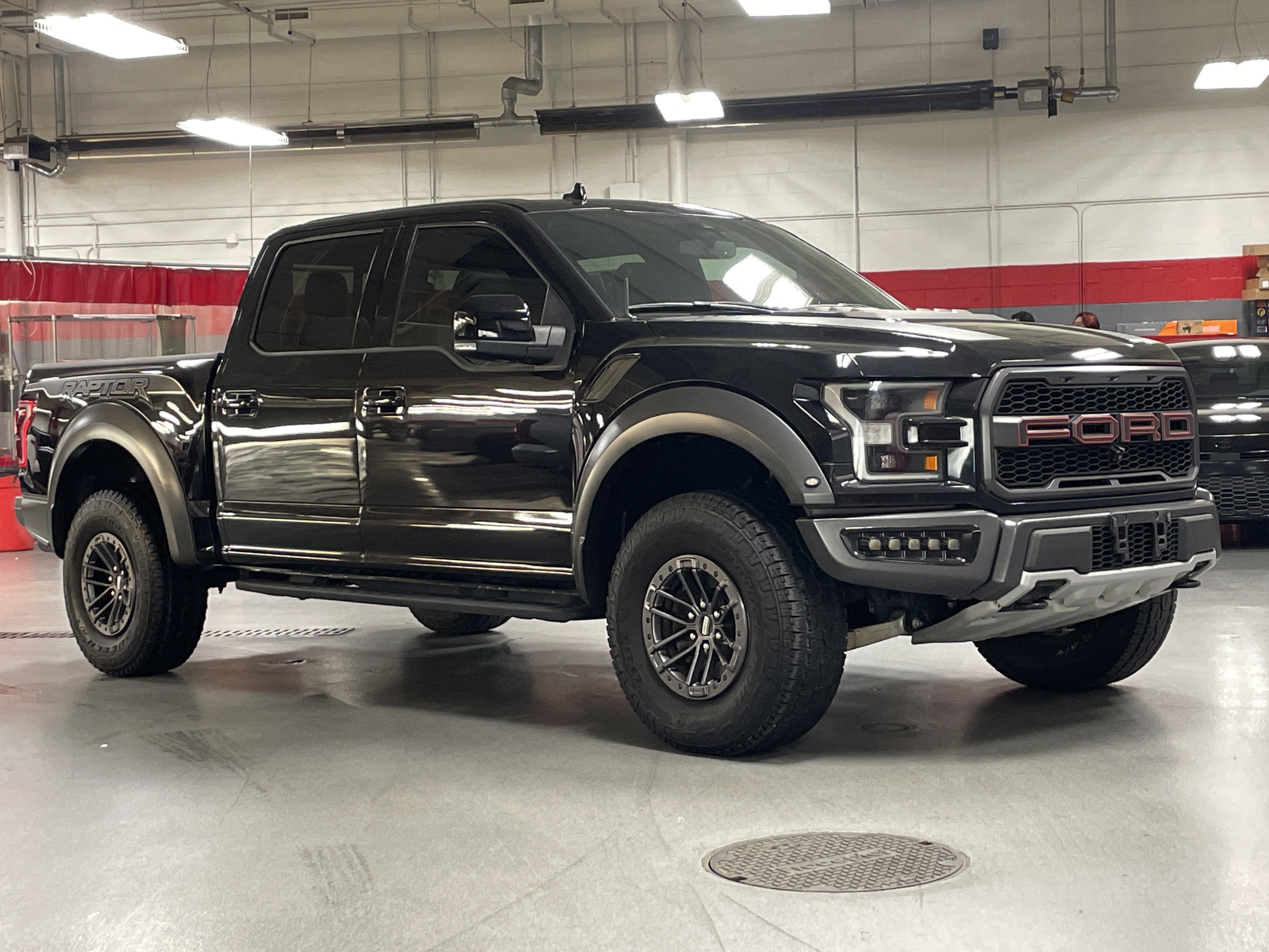 Used 2020 Ford F150 Raptor w/ Equipment Group 802A Luxury image 2