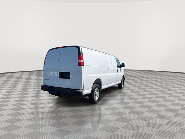 Used 2026 Chevrolet Express 2500 Extended w/ Driver Convenience Package RWD image 10
