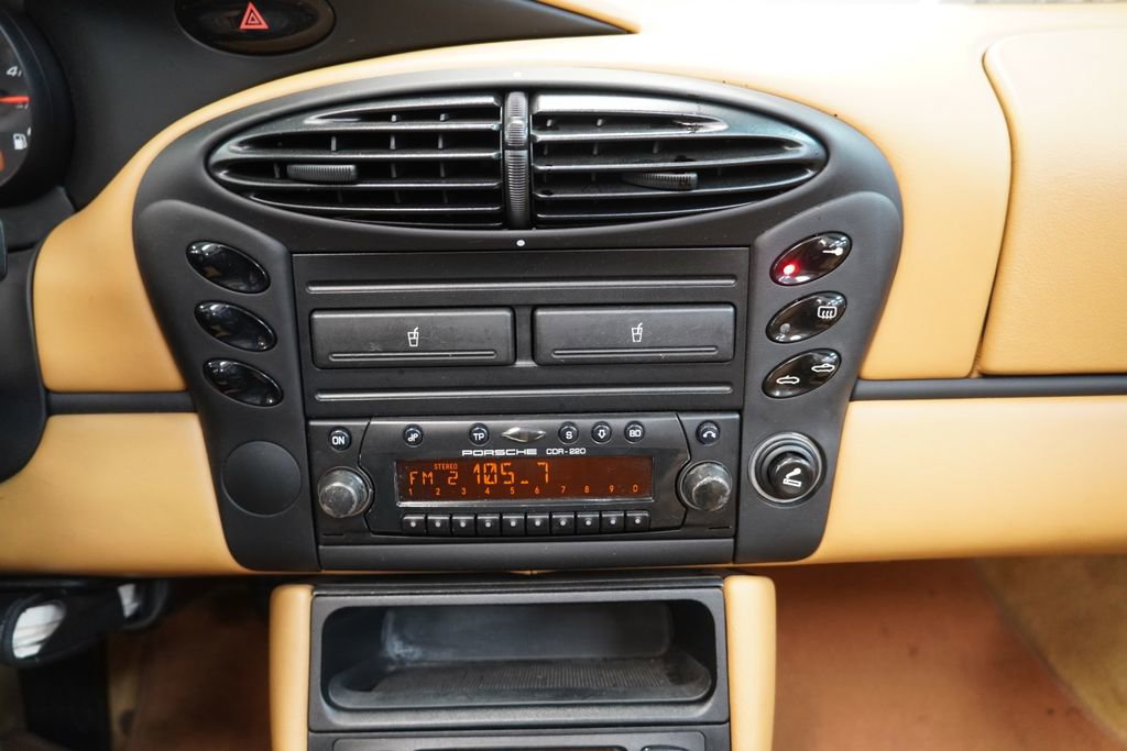 Used 2001 Porsche Boxster RWD image 16