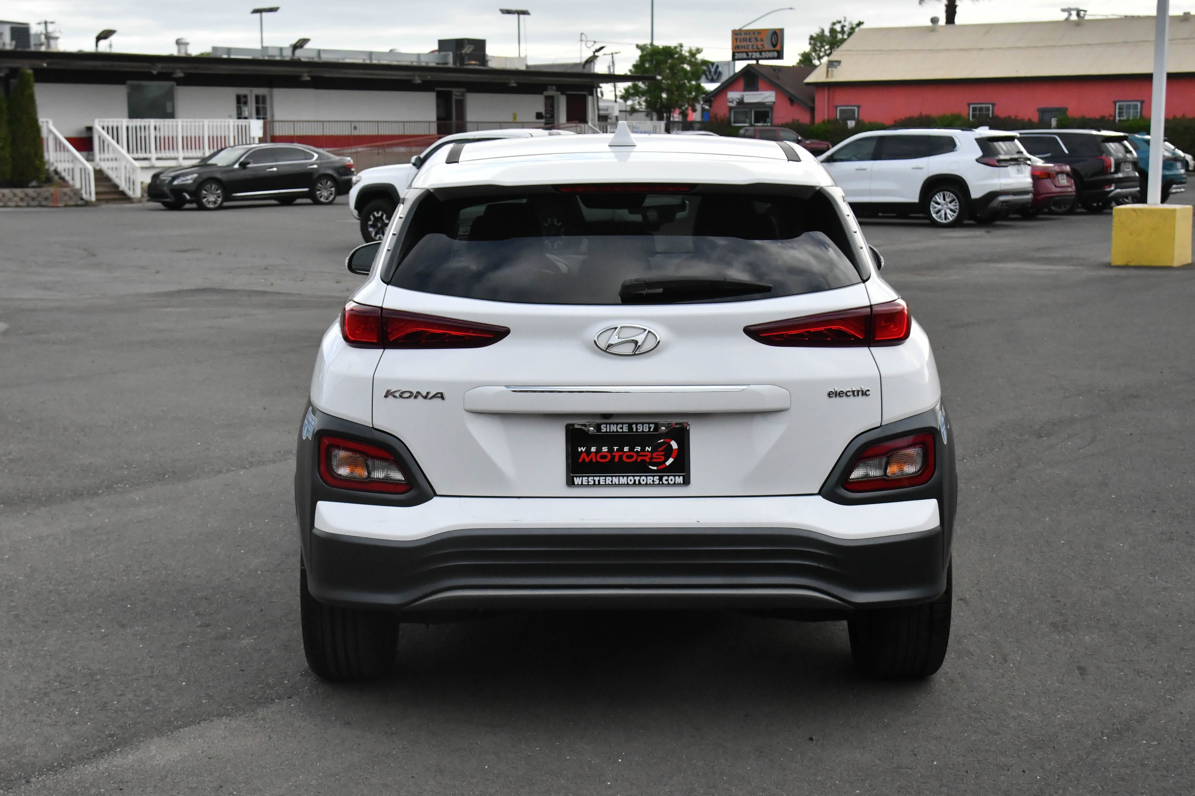 Used 2021 Hyundai Kona Limited FWD image 7