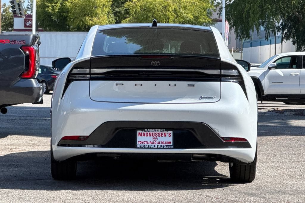 New 2026 Toyota Prius Plug-In Hybrid FWD image 6