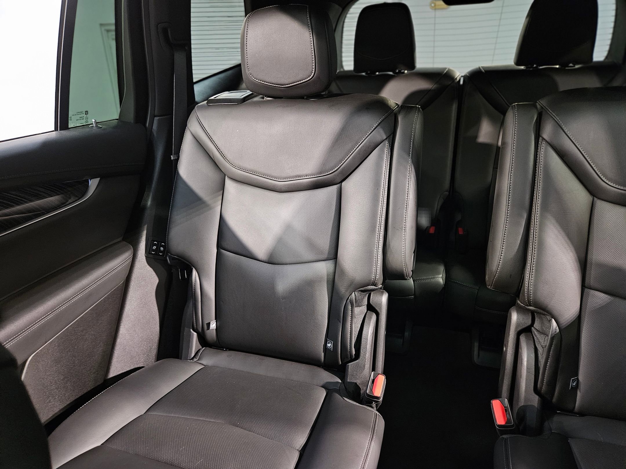 Used 2025 Cadillac XT6 Premium Luxury image 12