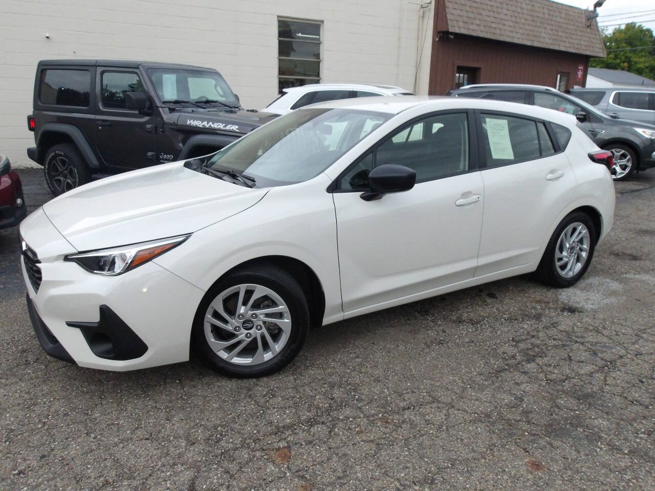 Used 2024 Subaru Impreza 2.0i AWD/4WD image 2
