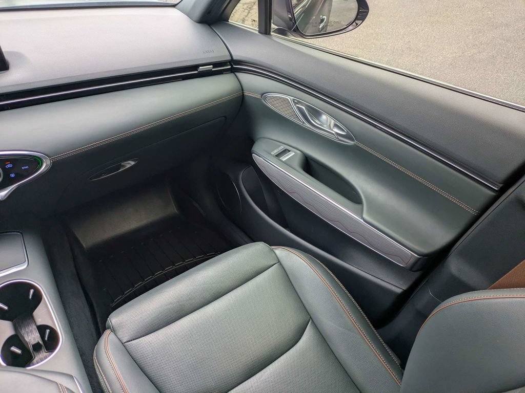 Used 2023 Genesis GV70 2.5T w/ Advanced Package AWD/4WD image 17