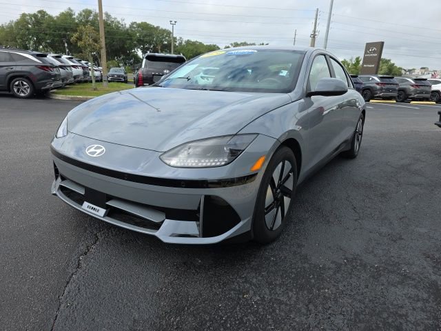 Used 2024 Hyundai Ioniq 6 SE RWD image 2
