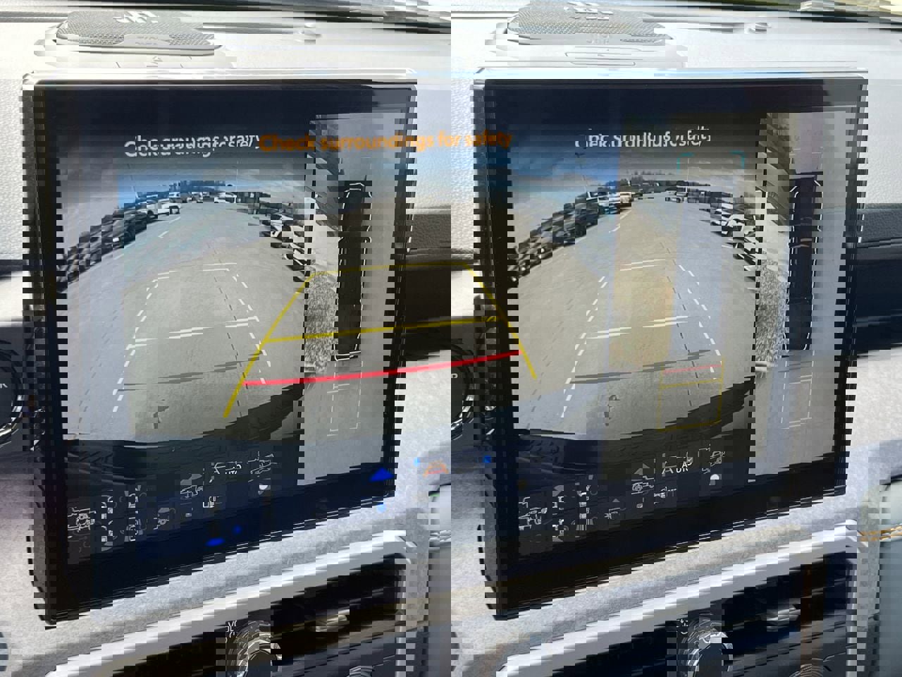 Used 2025 Toyota Tacoma Trailhunter image 21