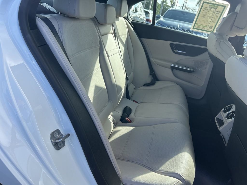 Used 2025 Mercedes-Benz C 300 Sedan image 27