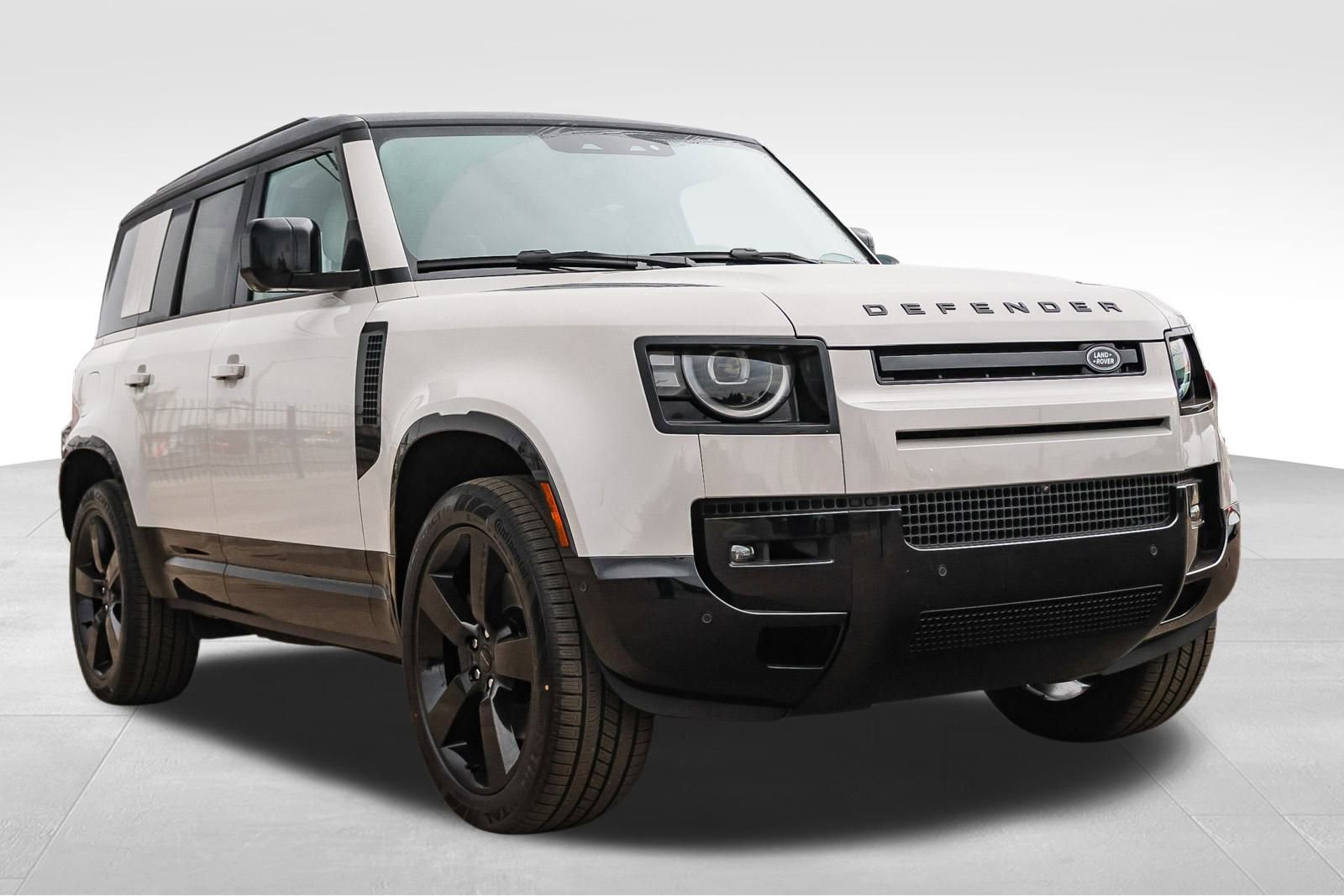 New 2026 Land Rover Defender 110 X-Dynamic SE image 3