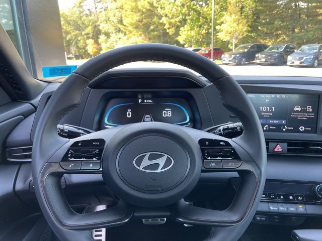 Used 2025 Hyundai Elantra Sport image 16