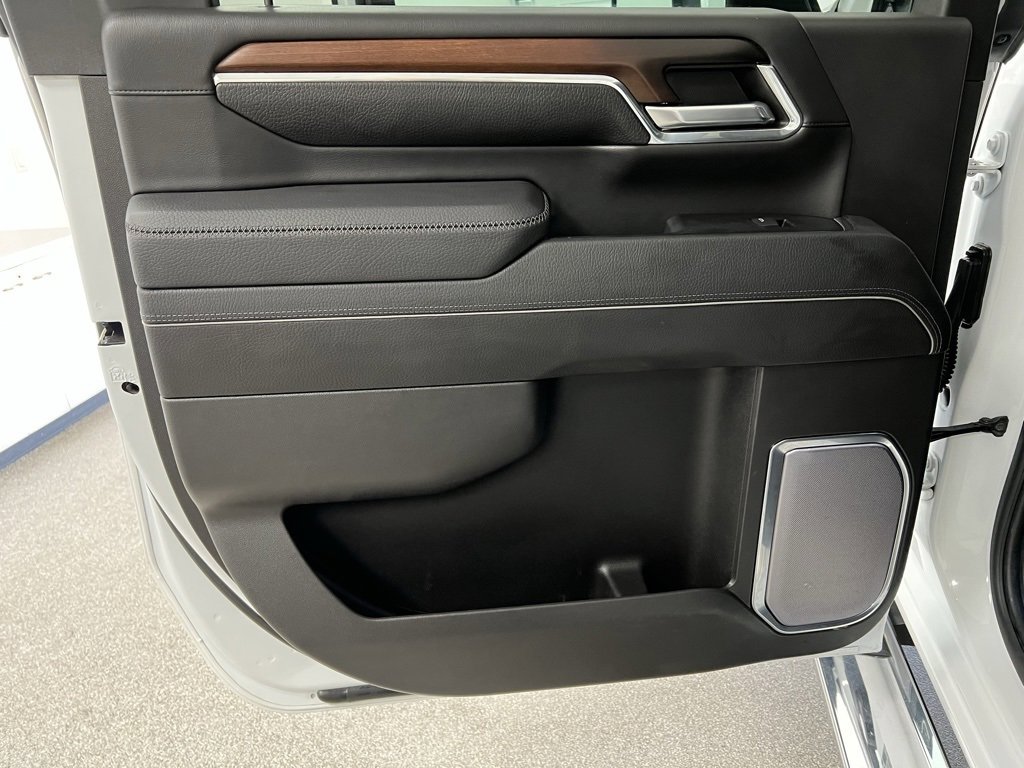 Used 2024 GMC Sierra 3500 Denali image 44