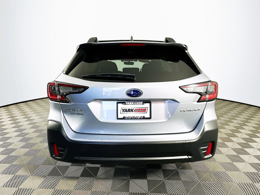 Used 2022 Subaru Outback Premium image 9