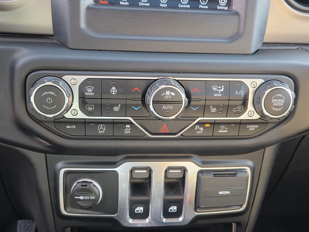 Used 2021 Jeep Wrangler Sport S image 26