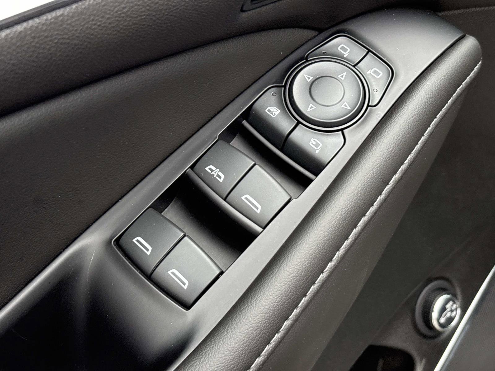 Certified 2023 Buick Enclave Avenir w/ Avenir Technology Package image 14