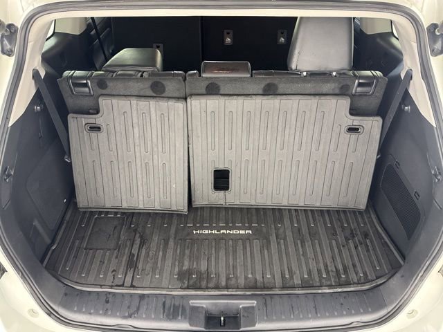 Used 2021 Toyota Highlander Limited image 39