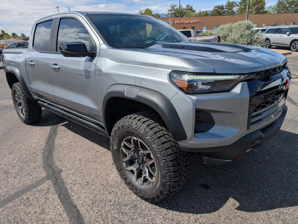 New 2026 Chevrolet Colorado ZR2 AWD/4WD image 7