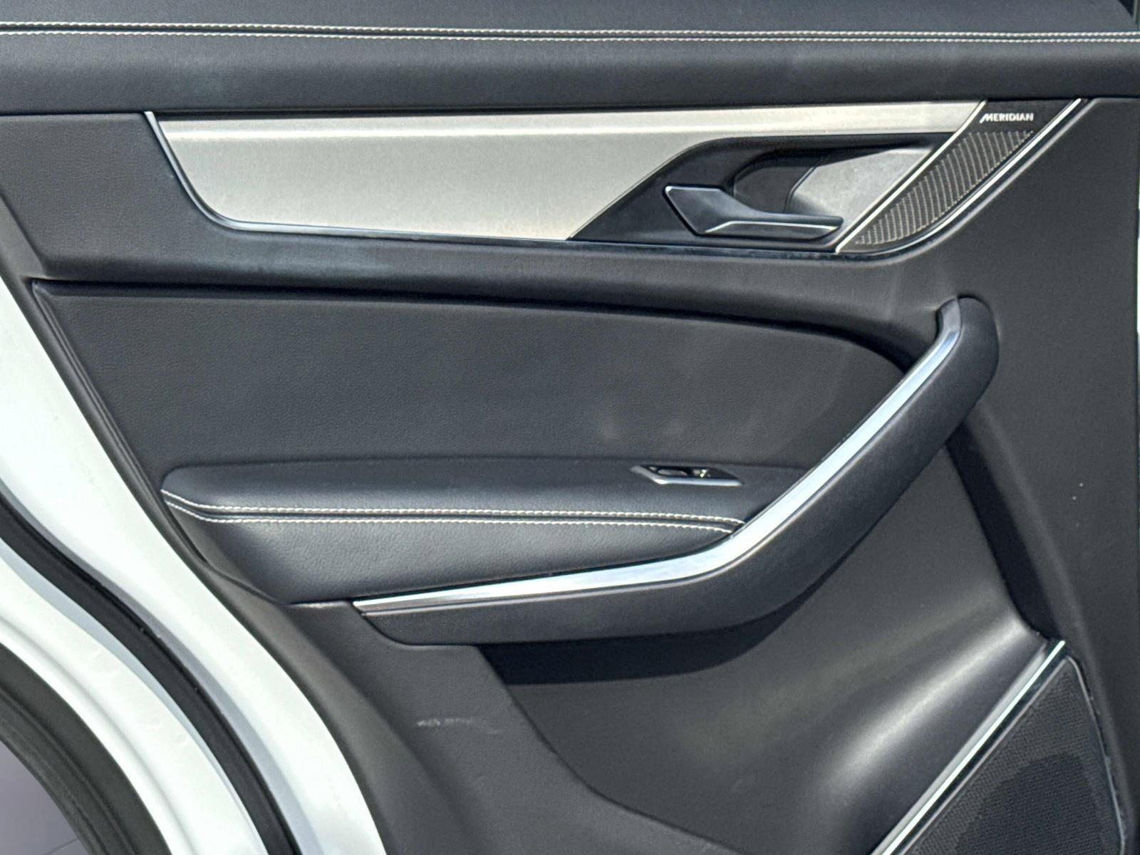 Used 2024 Jaguar F-PACE R-Dynamic S image 14