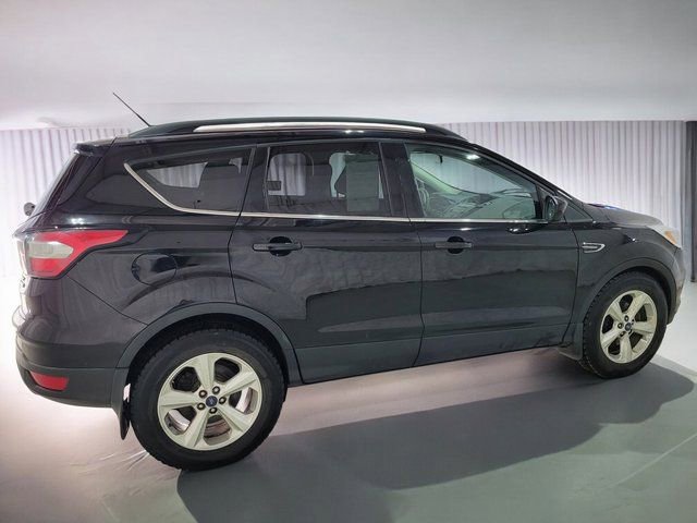 Used 2018 Ford Escape SE image 22