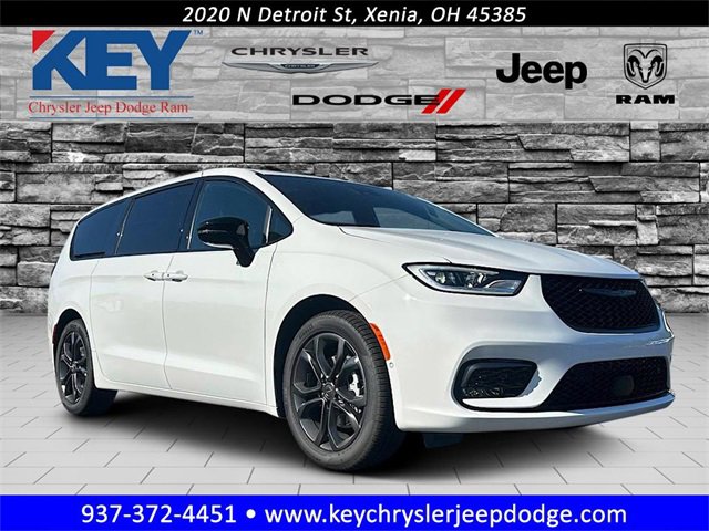 New 2026 Chrysler Pacifica Select video 1
