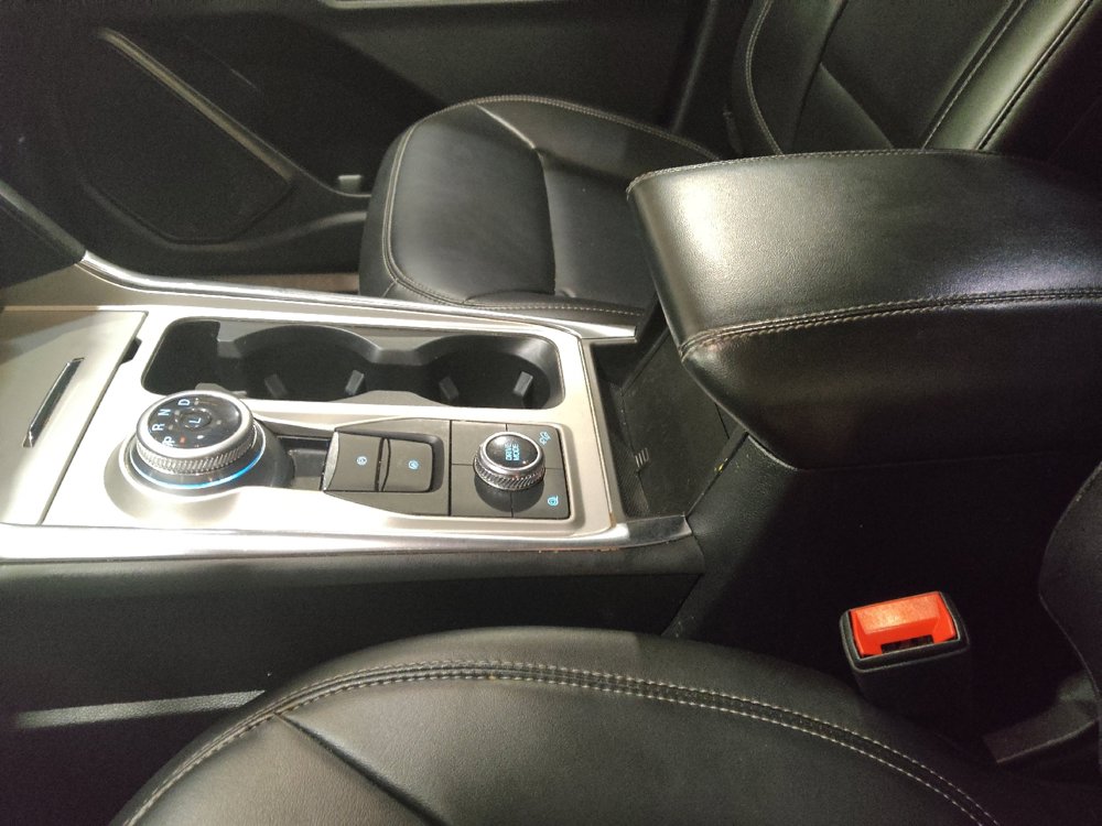 Used 2022 Ford Explorer XLT w/ Equipment Group 202A image 26
