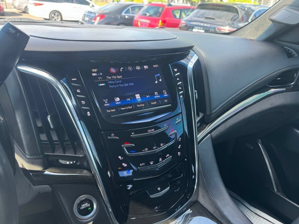 Used 2018 Cadillac Escalade Platinum AWD/4WD image 41