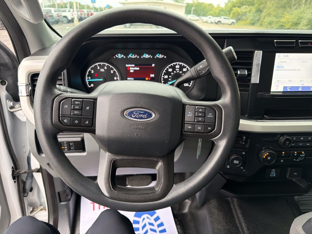 Used 2023 Ford F250 XL w/ XL Chrome Package AWD/4WD image 18