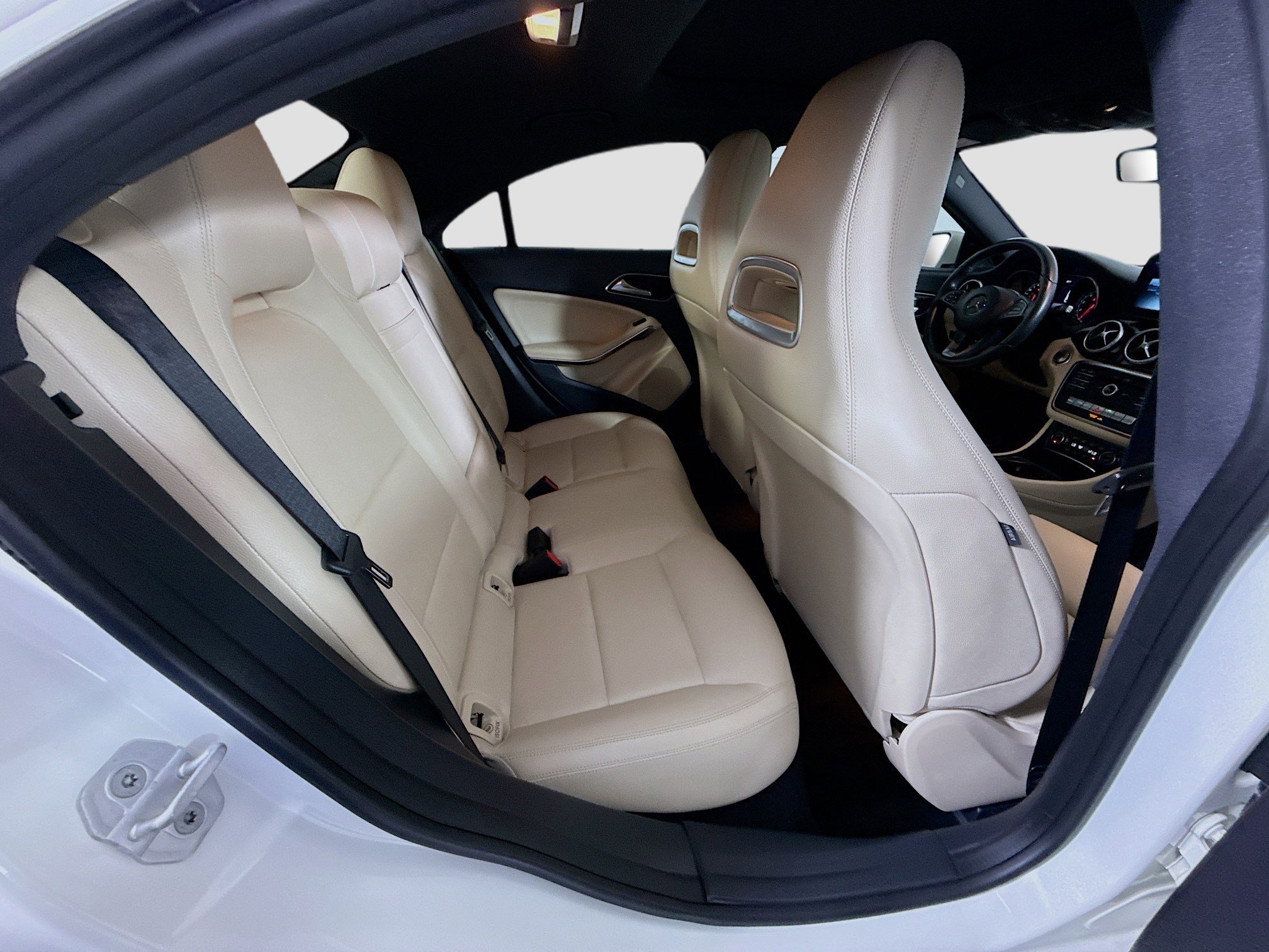 Used 2017 Mercedes-Benz CLA 250 image 27