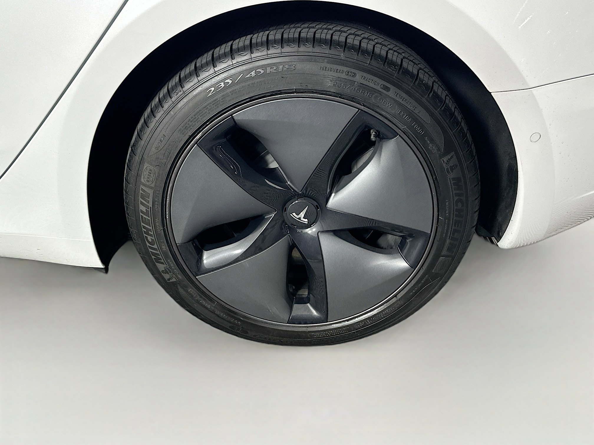 Used 2019 Tesla Model 3 Standard Range Plus image 11