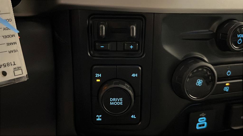 Used 2023 Ford F250 XLT image 28