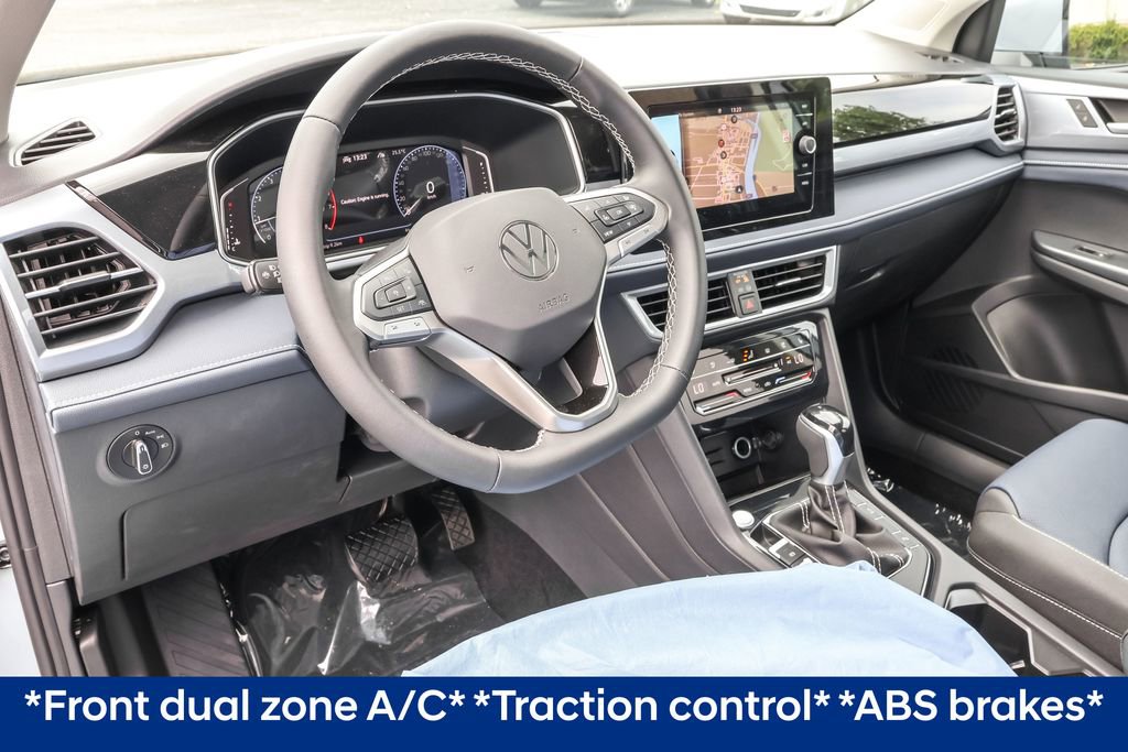 Used 2025 Volkswagen Taos SEL image 4