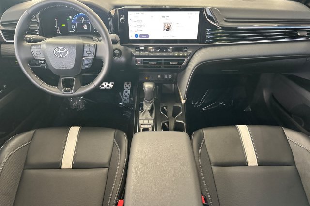Used 2026 Toyota Camry SE w/ Multimedia Upgrade Package FWD image 10