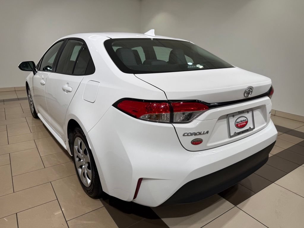 Certified 2024 Toyota Corolla LE FWD image 3