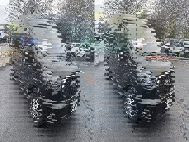 Used 2024 Ford Transit 150 Low Roof AWD image 33