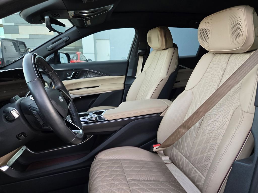 Certified 2024 Cadillac Lyriq Luxury w/ Nappa Leather Package image 29