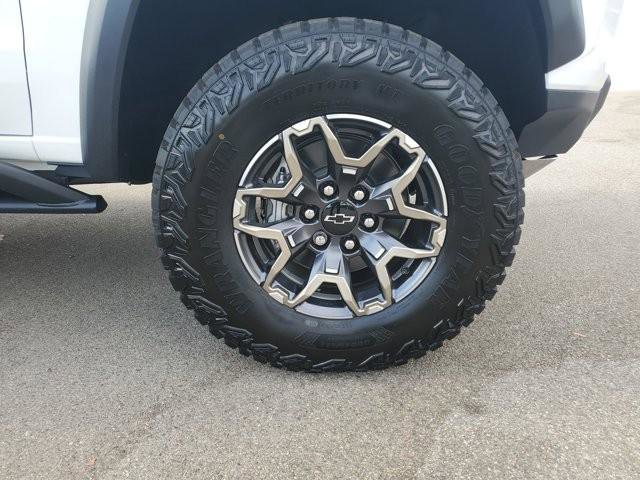 New 2026 Chevrolet Colorado ZR2 image 5
