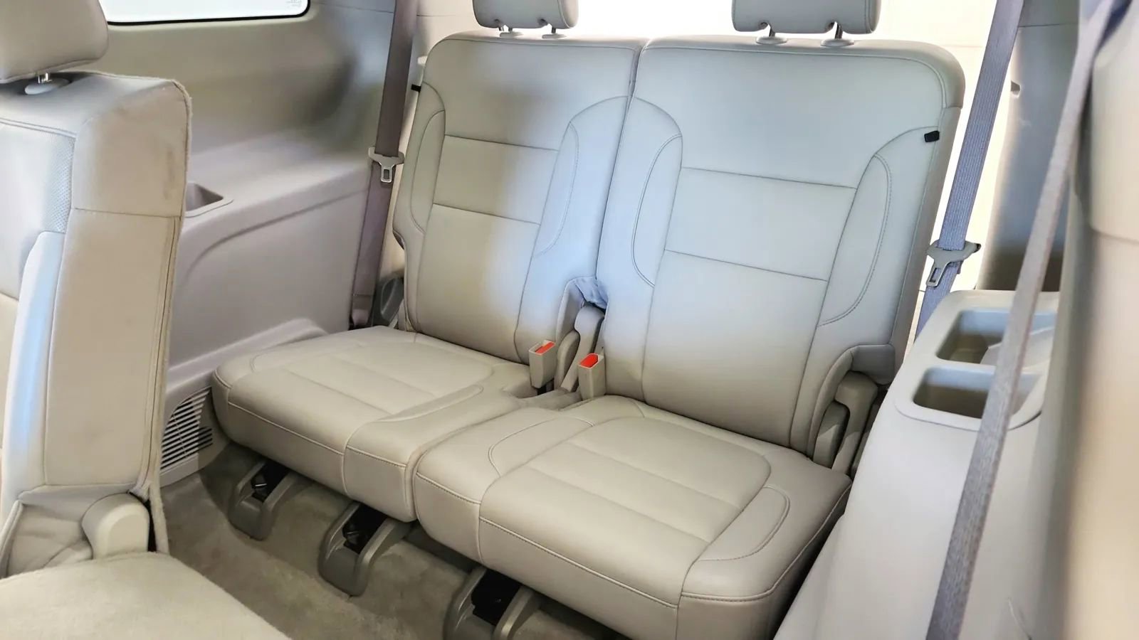 Used 2023 GMC Acadia SLT image 33