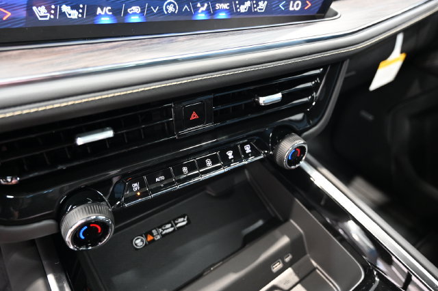 New 2026 Chevrolet Tahoe Premier AWD/4WD image 18