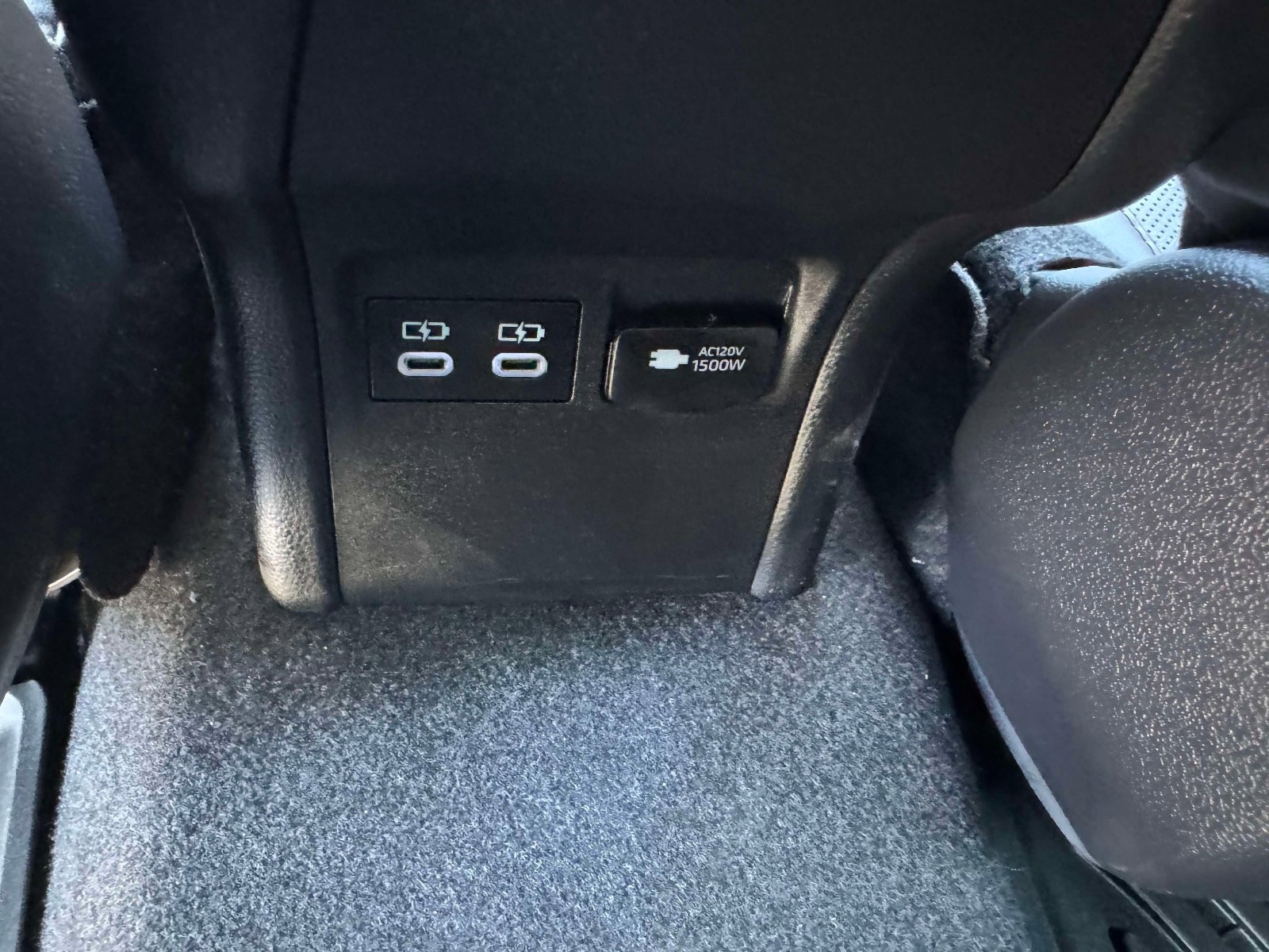 Used 2024 Toyota Prius Prime FWD image 22