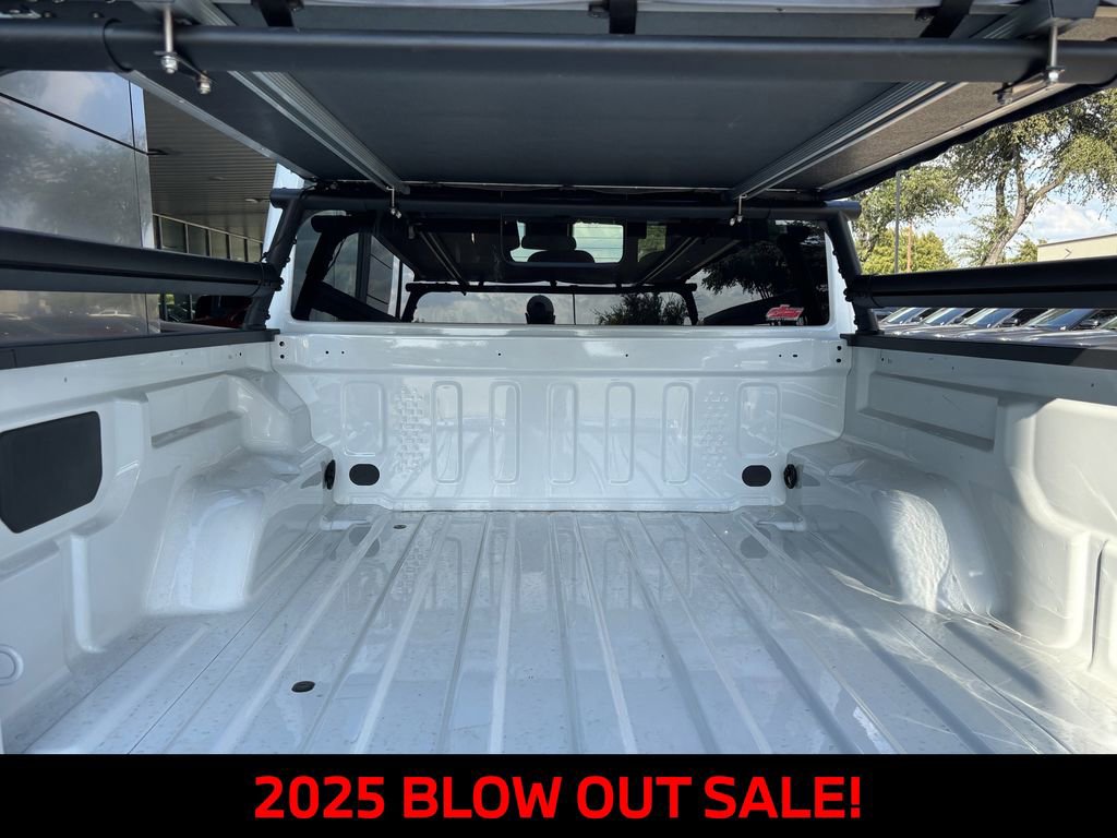 New 2025 Jeep Gladiator Sport image 11