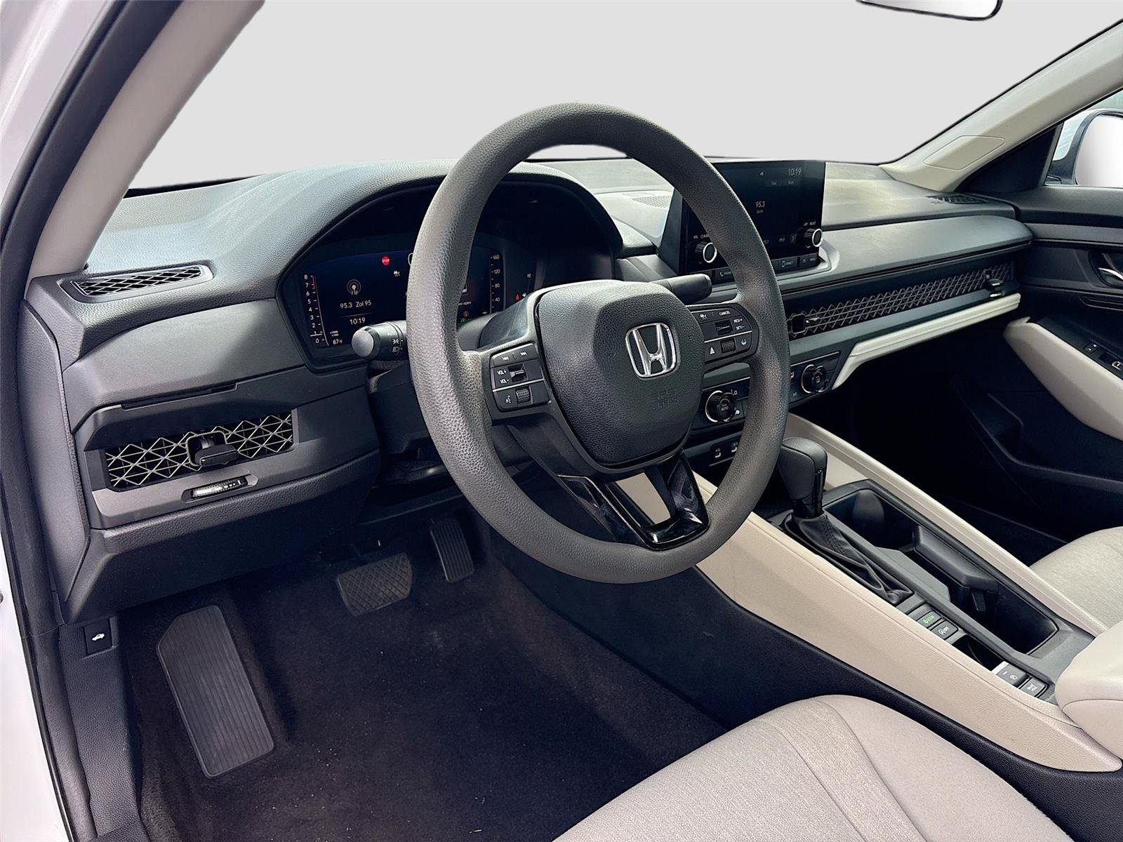 Certified 2024 Honda Accord LX image 10