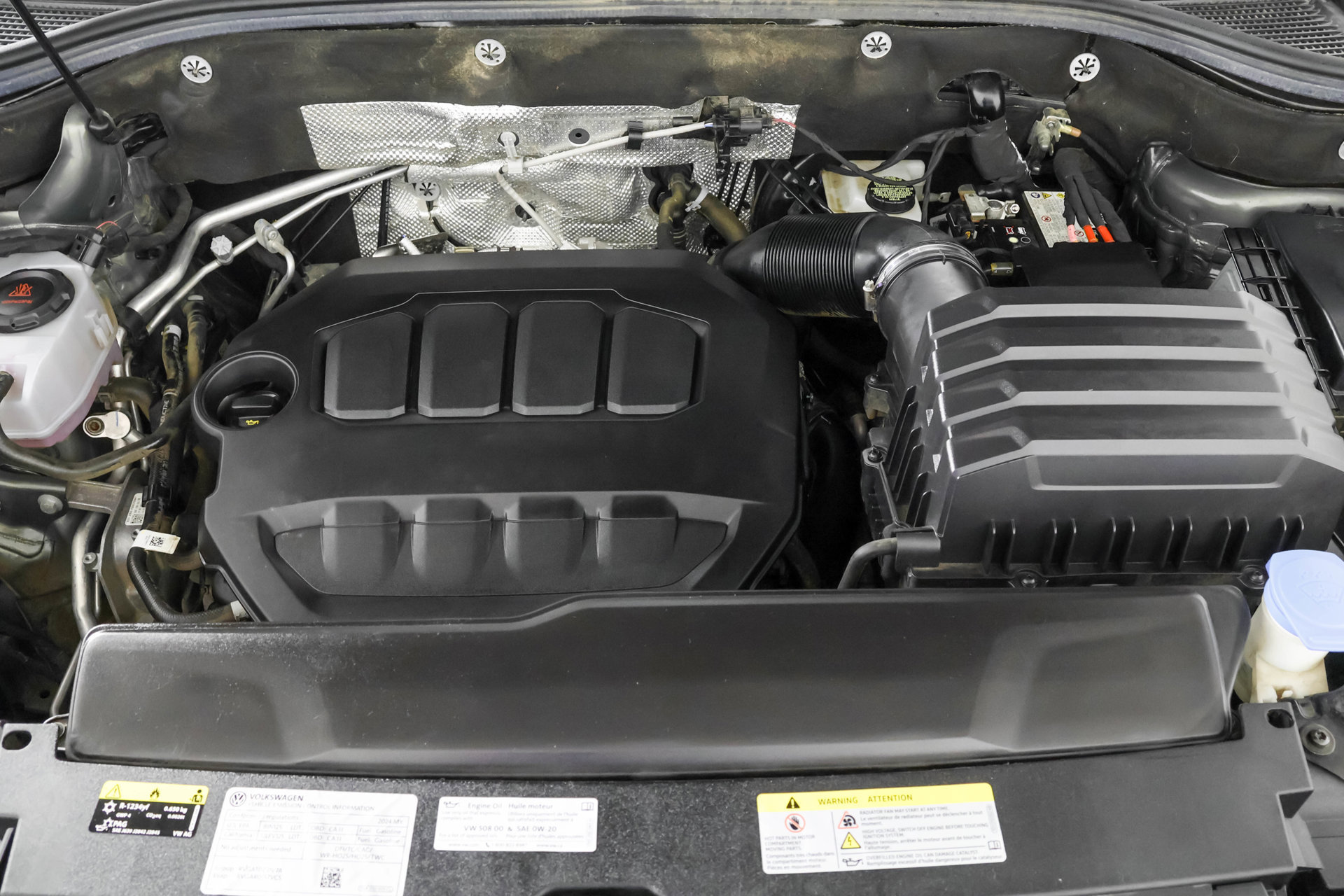 Used 2024 Volkswagen Atlas Peak Edition SE AWD/4WD image 50