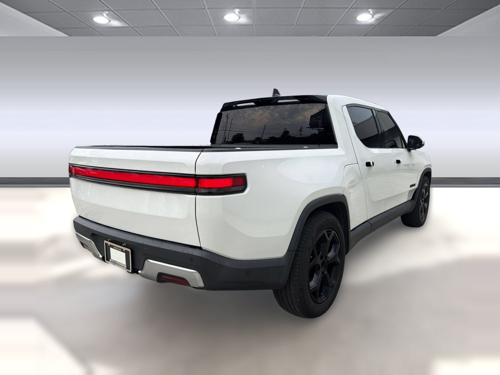Used 2022 Rivian R1T Adventure AWD/4WD image 9