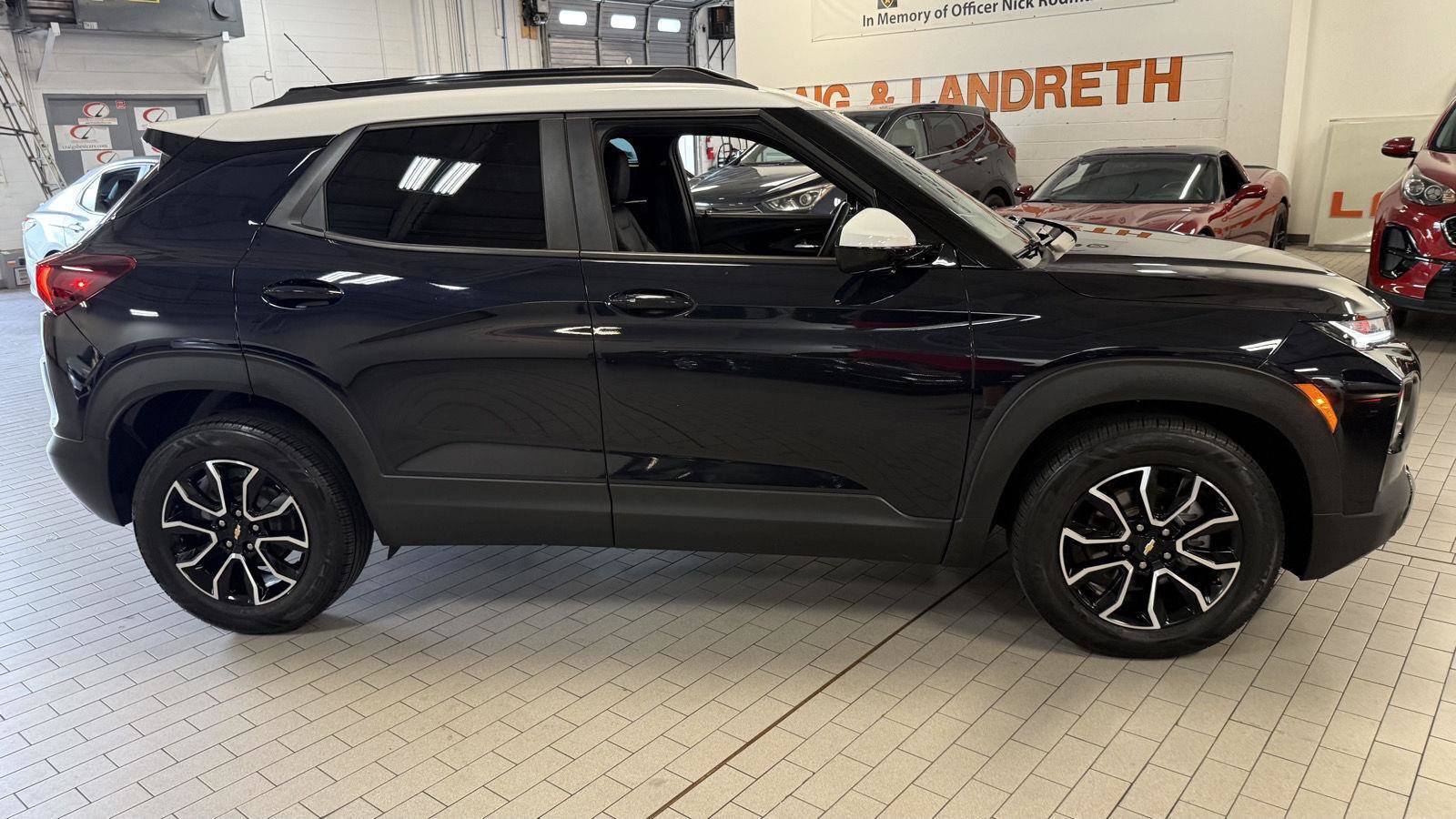 Used 2021 Chevrolet TrailBlazer ACTIV w/ Convenience Package FWD image 6