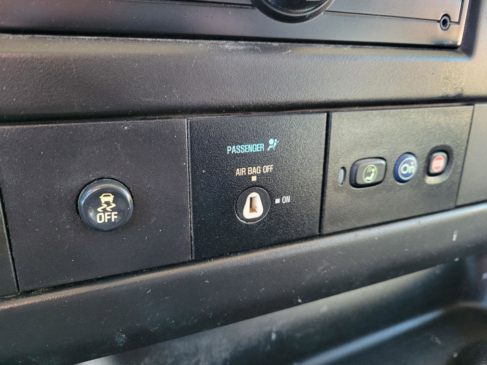 Used 2015 Chevrolet Express 2500 image 16