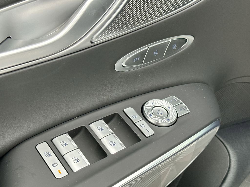 Used 2025 Genesis GV70 3.5T Sport w/ Sport Advanced Package image 20