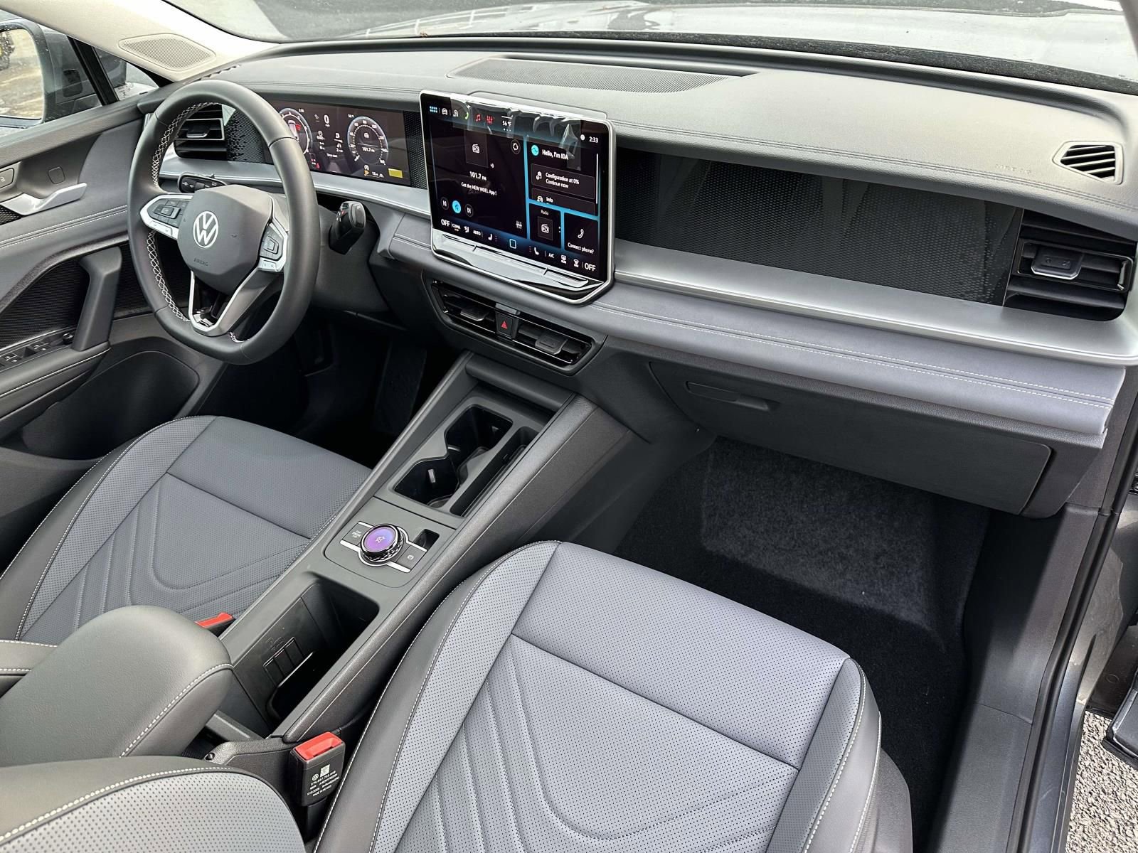 New 2026 Volkswagen Tiguan SE image 12