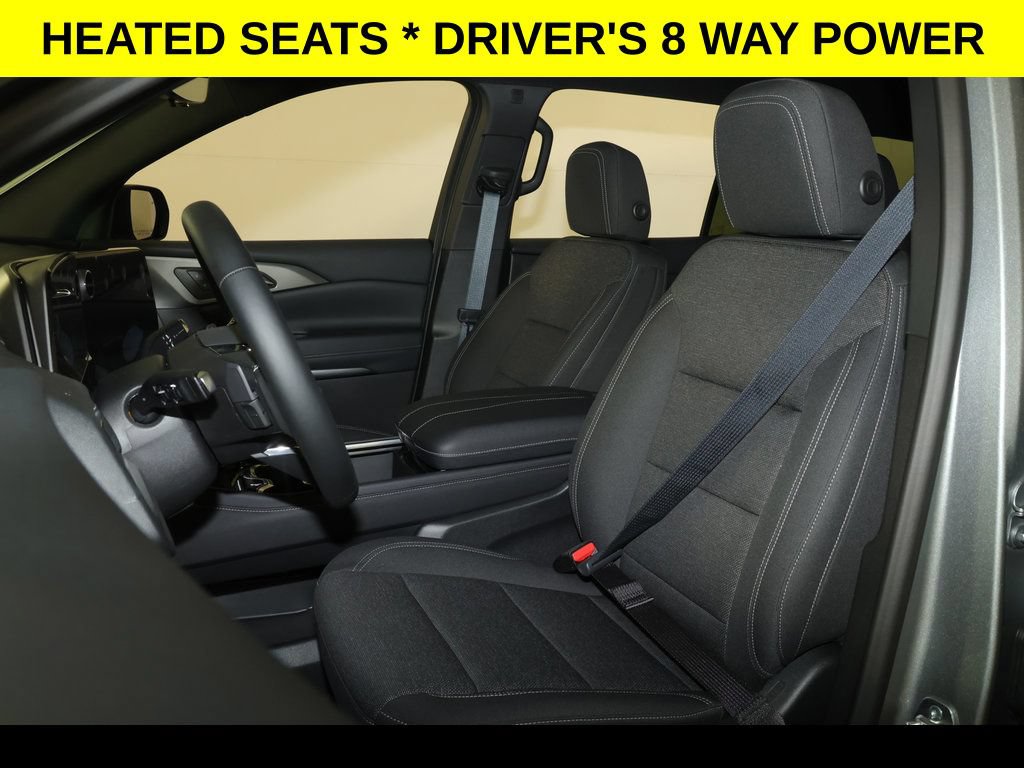 New 2026 Chevrolet Traverse LT w/ Midnight/Sport Edition AWD/4WD image 2